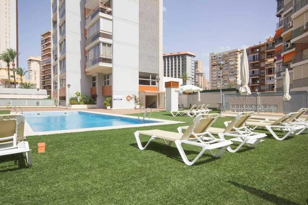 Con Jacuzzi, Sauna, Gimnasio Y Piscina Enfrente Del Mar