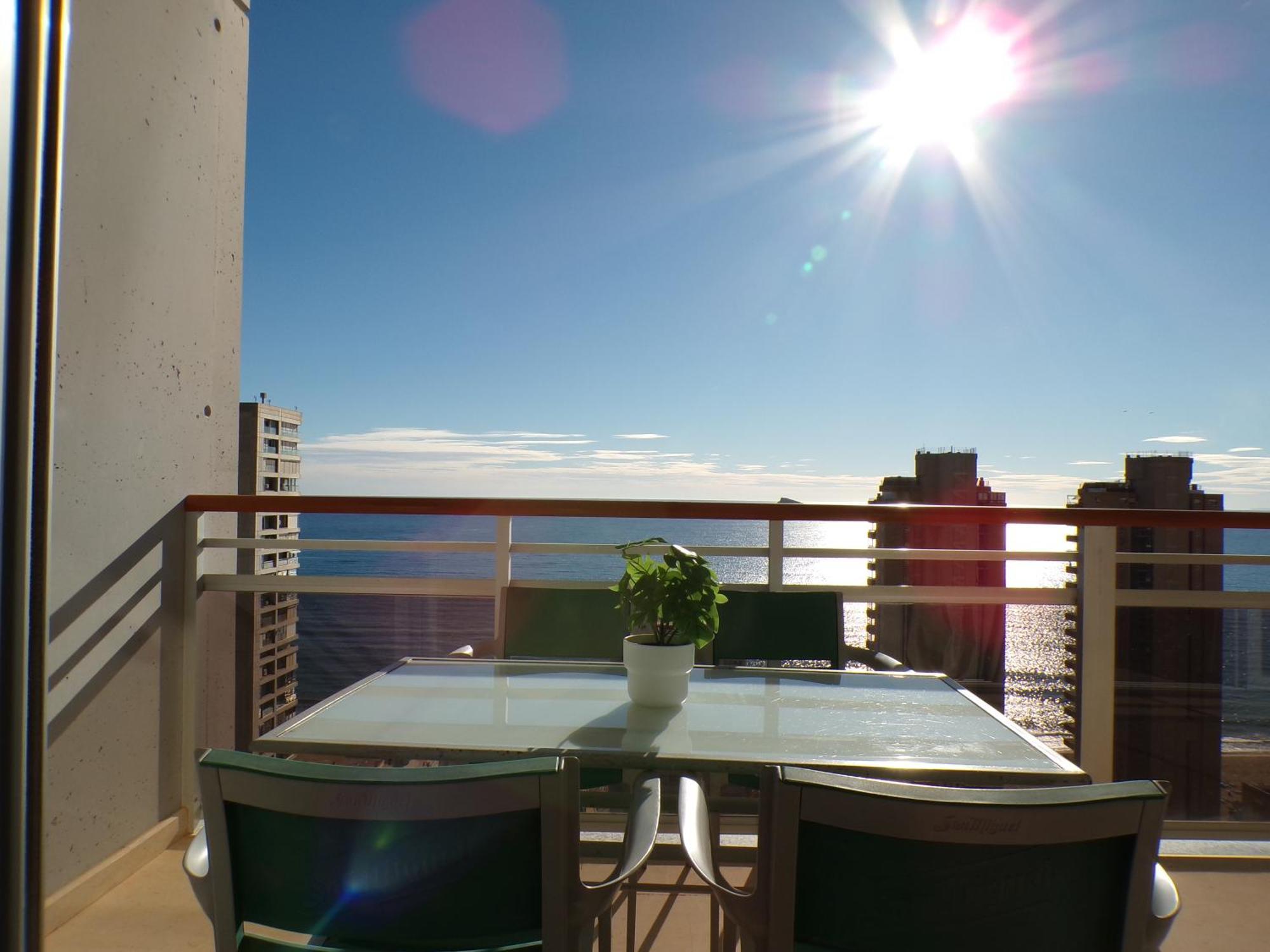 Apartment Con Jacuzzi, Sauna, Gimnasio Y Piscina Enfrente Del Mar Benidorm